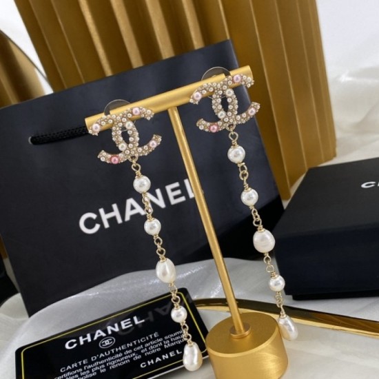 Most notable 2022 CHANEL Chanel earrings Most notable 2022 CHANEL Chanel earrings
