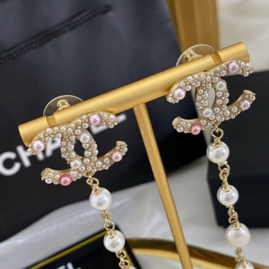 Most notable 2022 CHANEL Chanel earrings Most notable 2022 CHANEL Chanel earrings