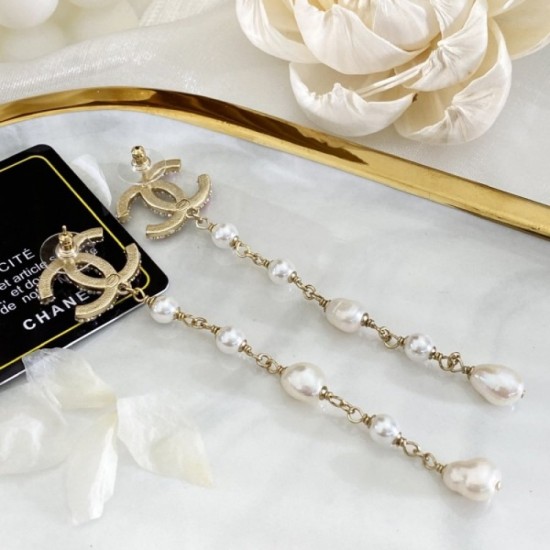 Most notable 2022 CHANEL Chanel earrings Most notable 2022 CHANEL Chanel earrings