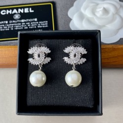 Popular restock sale 2022 CHANEL Chanel earrings