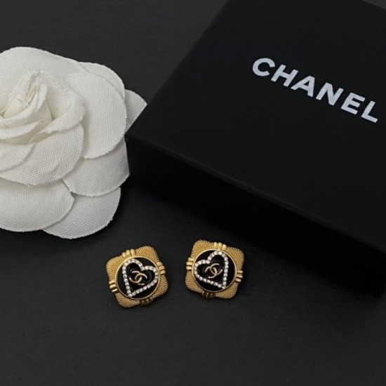 Overwhelming luxury 2022 CHANEL Chanel earrings Overwhelming luxury 2022 CHANEL Chanel earrings