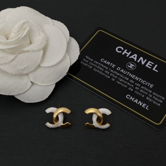 Pre-order item 2022 CHANEL Chanel earrings Pre-order item 2022 CHANEL Chanel earrings