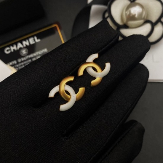 Pre-order item 2022 CHANEL Chanel earrings Pre-order item 2022 CHANEL Chanel earrings