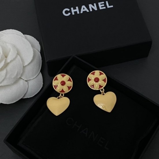 I want to buy more this year! 2022 CHANEL Chanel earrings I want to buy more this year! 2022 CHANEL Chanel earrings