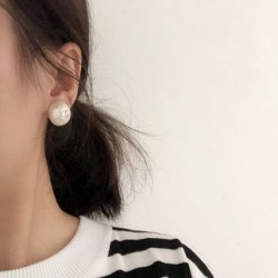 Adult-like atmosphere 2022 CHANEL Chanel earrings