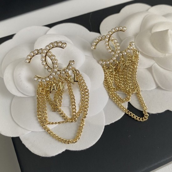 Difficult to obtain in Japan 2022 CHANEL Chanel earrings Difficult to obtain in Japan 2022 CHANEL Chanel earrings