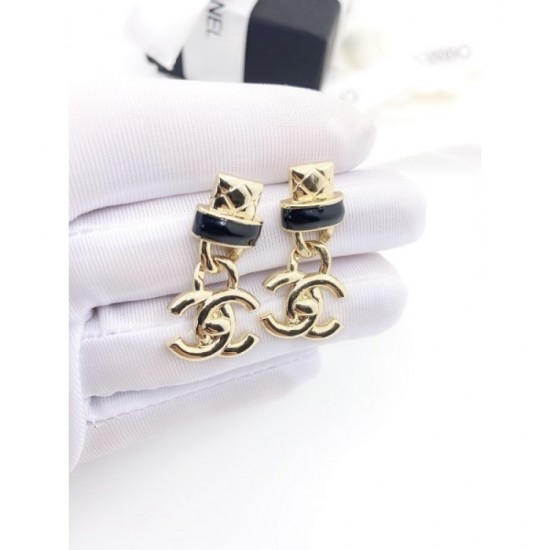 Recommended outfit 2022 CHANEL Chanel earrings Recommended outfit 2022 CHANEL Chanel earrings