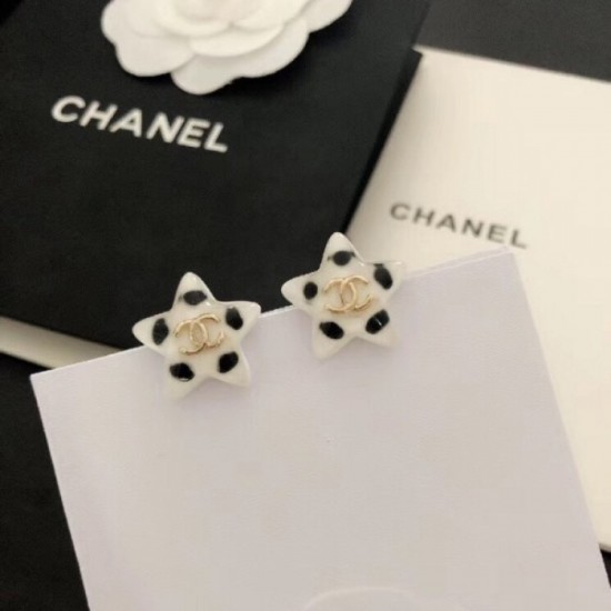 Spring-like seasonal feeling 2022 CHANEL Chanel earrings Spring-like seasonal feeling 2022 CHANEL Chanel earrings
