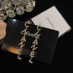 Now the attention is rising 2022 CHANEL Chanel earrings