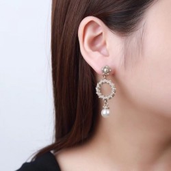 Trendy item 2022 CHANEL Chanel earrings