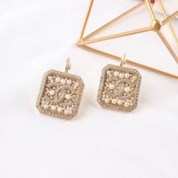 Both are popular 2022 CHANEL Chanel earrings