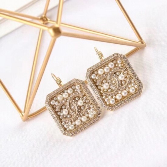 Both are popular 2022 CHANEL Chanel earrings Both are popular 2022 CHANEL Chanel earrings