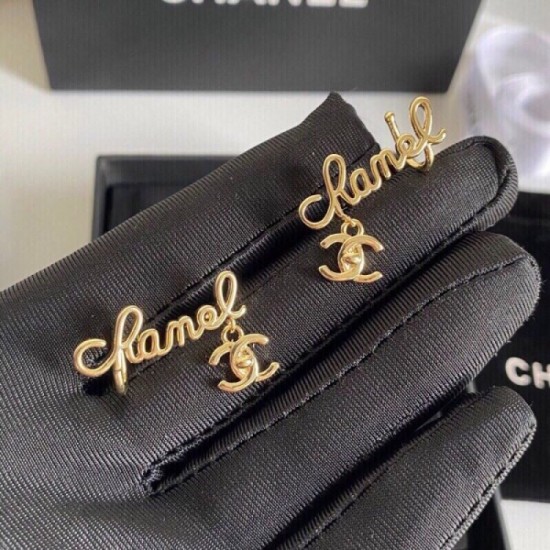 I want to pay particular attention to 2022 CHANEL Chanel earrings I want to pay particular attention to 2022 CHANEL Chanel earrings