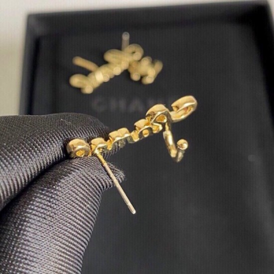 I want to pay particular attention to 2022 CHANEL Chanel earrings I want to pay particular attention to 2022 CHANEL Chanel earrings