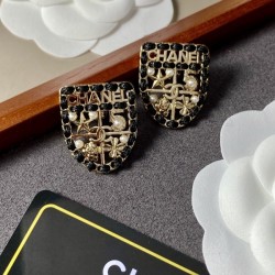 Classic style 2022 CHANEL Chanel earrings