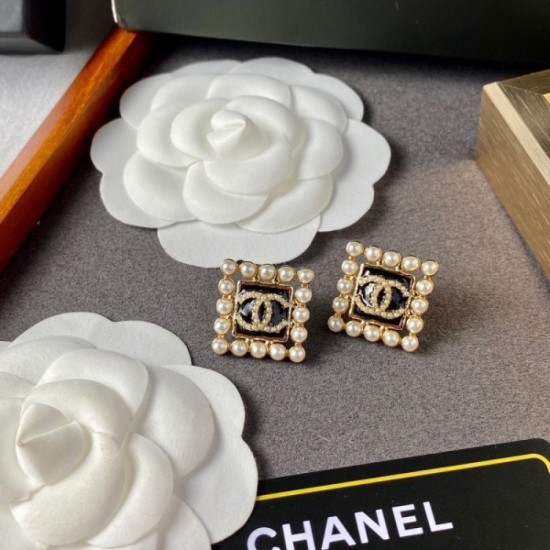 Relaxing 2022 CHANEL Chanel Earrings Relaxing 2022 CHANEL Chanel Earrings