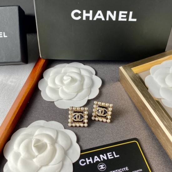 Relaxing 2022 CHANEL Chanel Earrings Relaxing 2022 CHANEL Chanel Earrings