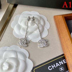 2022 CHANEL Chanel earrings for a casual look