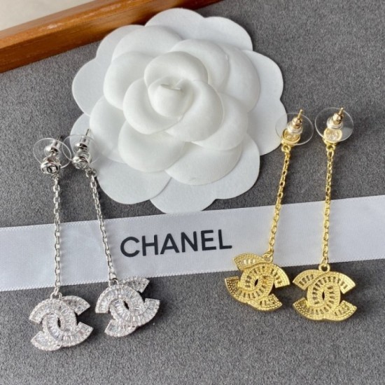 2022 CHANEL Chanel earrings for a casual look 2022 CHANEL Chanel earrings for a casual look