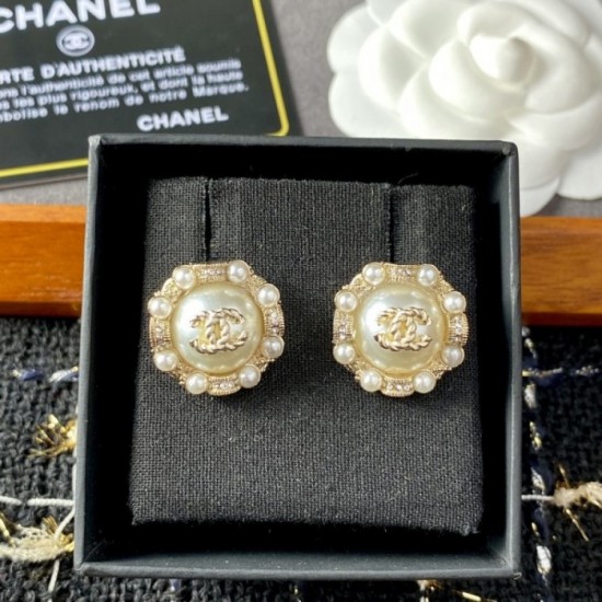 2022 CHANEL Chanel earrings becoming mainstream 2022 CHANEL Chanel earrings becoming mainstream