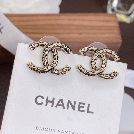 Calm 2022 CHANEL Chanel earrings Calm 2022 CHANEL Chanel earrings