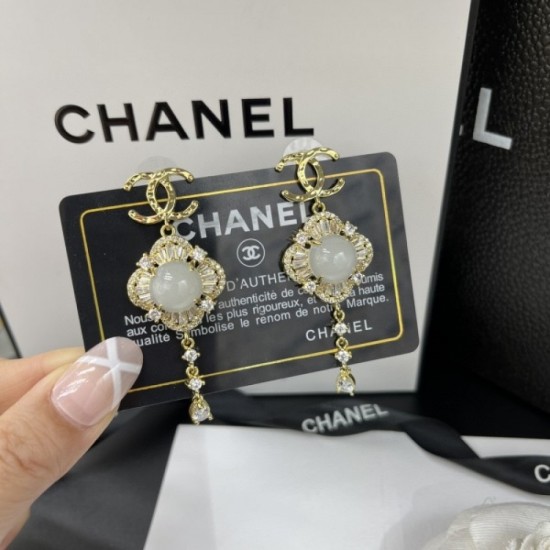 Adult-like atmosphere 2022 CHANEL Chanel earrings Adult-like atmosphere 2022 CHANEL Chanel earrings