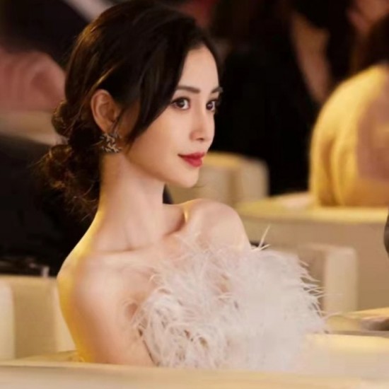 2022 CHANEL Chanel earrings with a neat feeling 2022 CHANEL Chanel earrings with a neat feeling