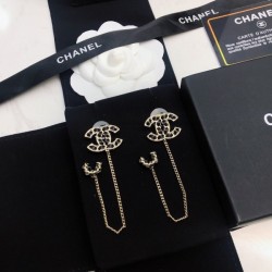 It's cool 2022 CHANEL Chanel earrings
