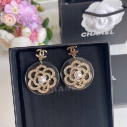 2022 CHANEL Chanel earrings that express individuality