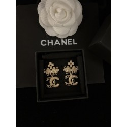 Cute impression 2022 CHANEL Chanel earrings