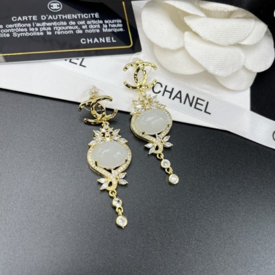 Outing style 2022 CHANEL Chanel earrings Outing style 2022 CHANEL Chanel earrings
