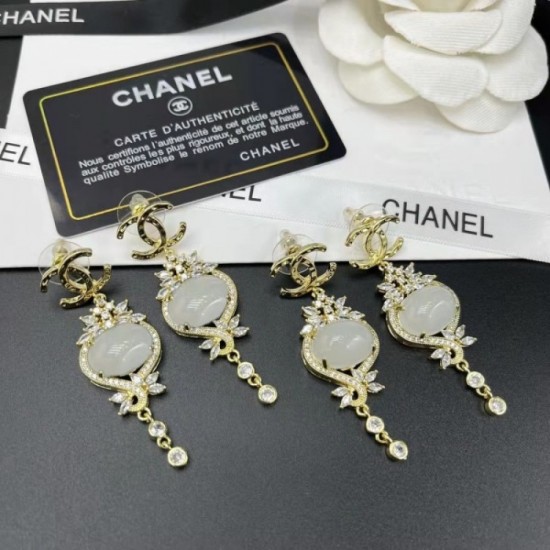 Outing style 2022 CHANEL Chanel earrings Outing style 2022 CHANEL Chanel earrings