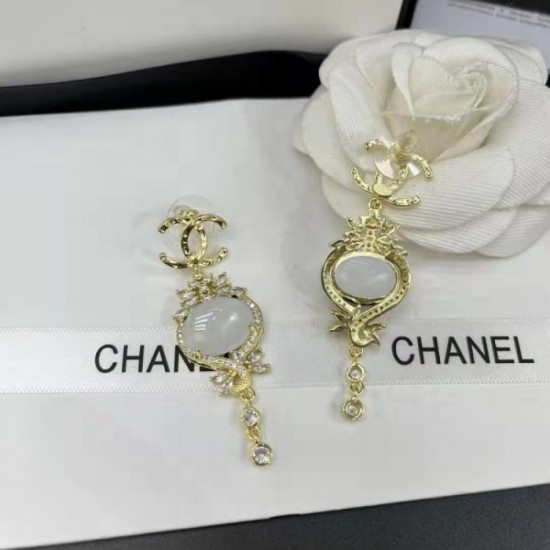 Outing style 2022 CHANEL Chanel earrings Outing style 2022 CHANEL Chanel earrings