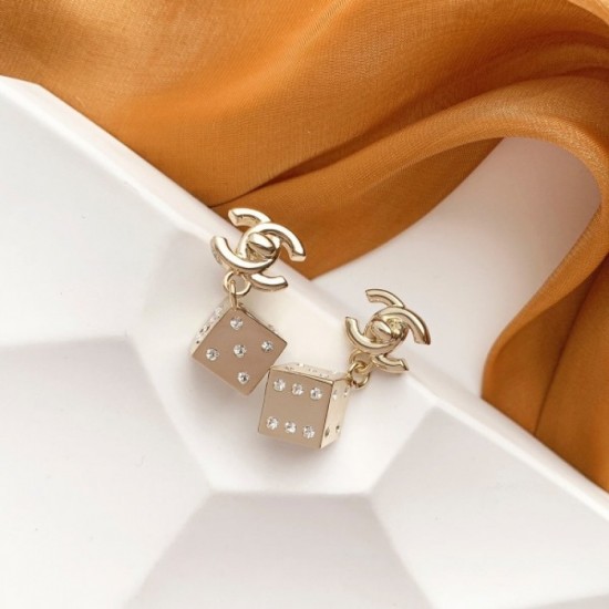Longing brand 2022 CHANEL Chanel earrings Longing brand 2022 CHANEL Chanel earrings