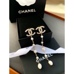 Love at first sight 2022 CHANEL Chanel earrings