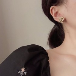 Outstanding wearing power 2022 CHANEL Chanel earrings