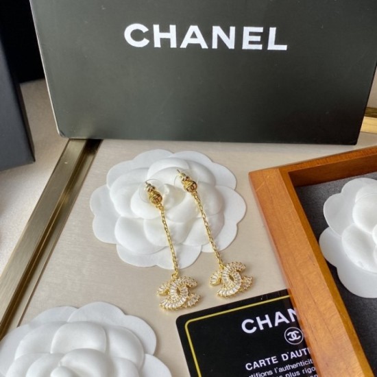 Spring protagonist item 2022 CHANEL Chanel earrings Spring protagonist item 2022 CHANEL Chanel earrings