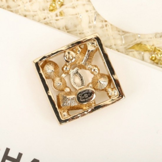 Keep an eye on the autumn new work CHANEL Chanel 2022AW Earrings Keep an eye on the autumn new work CHANEL Chanel 2022AW Earrings