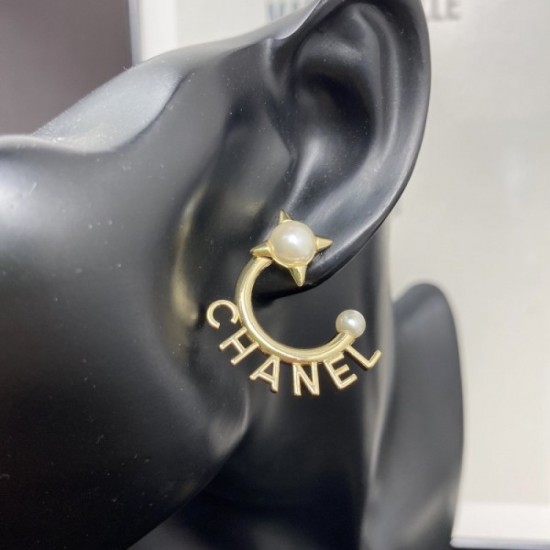 CHANEL Chanel 2022AW earrings that you can fully enjoy this fall CHANEL Chanel 2022AW earrings that you can fully enjoy this fall