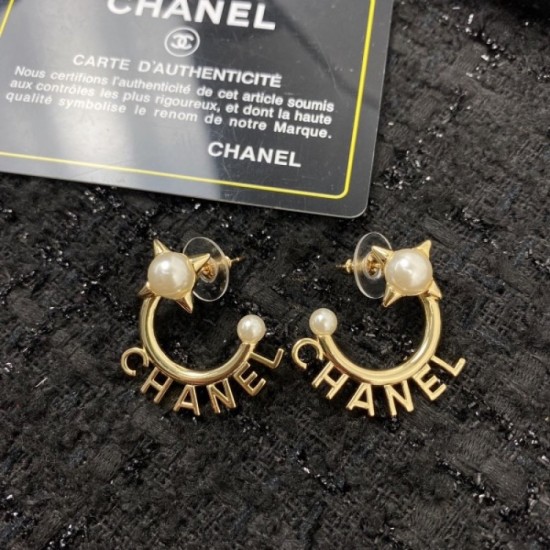 CHANEL Chanel 2022AW earrings that you can fully enjoy this fall CHANEL Chanel 2022AW earrings that you can fully enjoy this fall