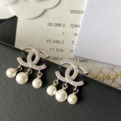 A must-see for fans in the fall and winter new CHANEL Chanel 2022AW earrings