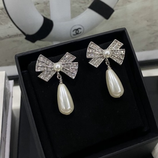 Popular item As soon as possible CHANEL Chanel 2022AW Earrings Popular item As soon as possible CHANEL Chanel 2022AW Earrings