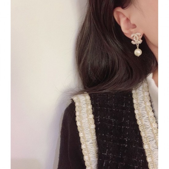 Must-have item new arrival CHANEL Chanel 2022AW earrings Must-have item new arrival CHANEL Chanel 2022AW earrings