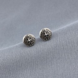 The hugely popular 2022 CHROME HEARTS Chrome Hearts earrings