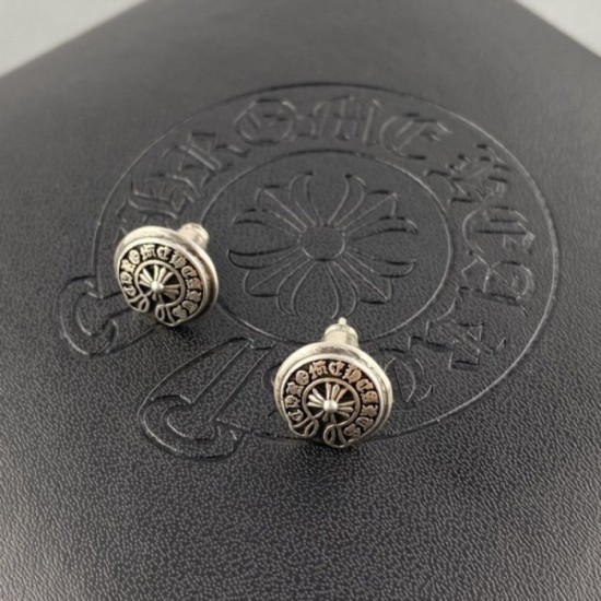 The hugely popular 2022 CHROME HEARTS Chrome Hearts earrings The hugely popular 2022 CHROME HEARTS Chrome Hearts earrings