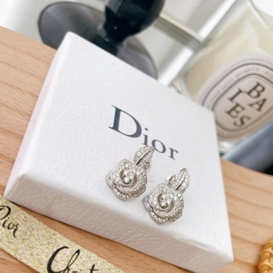 New items difficult to obtain in each color 2022 DIOR Dior earrings New items difficult to obtain in each color 2022 DIOR Dior earrings
