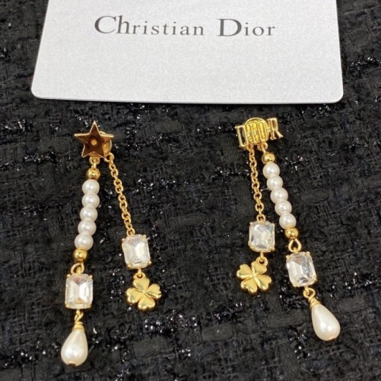 Popular Spring / Summer Collection 2022 DIOR Dior Earrings Popular Spring / Summer Collection 2022 DIOR Dior Earrings