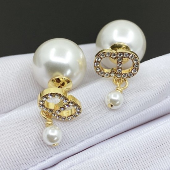 Ranking 1st place 2022 DIOR Dior earrings Ranking 1st place 2022 DIOR Dior earrings