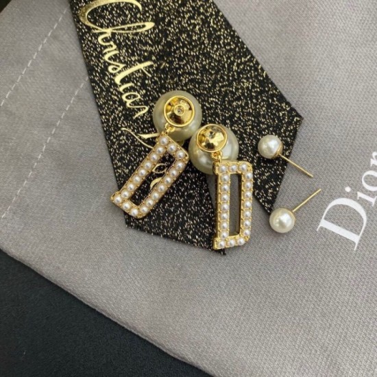Recommended new 2022 DIOR Dior earrings for the summer of the year Recommended new 2022 DIOR Dior earrings for the summer of the year