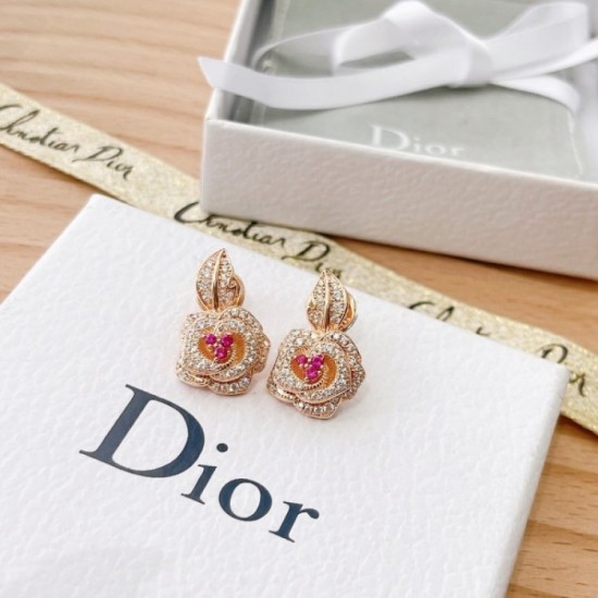 Immediate delivery New Spring / Summer 2022 DIOR Dior earrings Immediate delivery New Spring / Summer 2022 DIOR Dior earrings